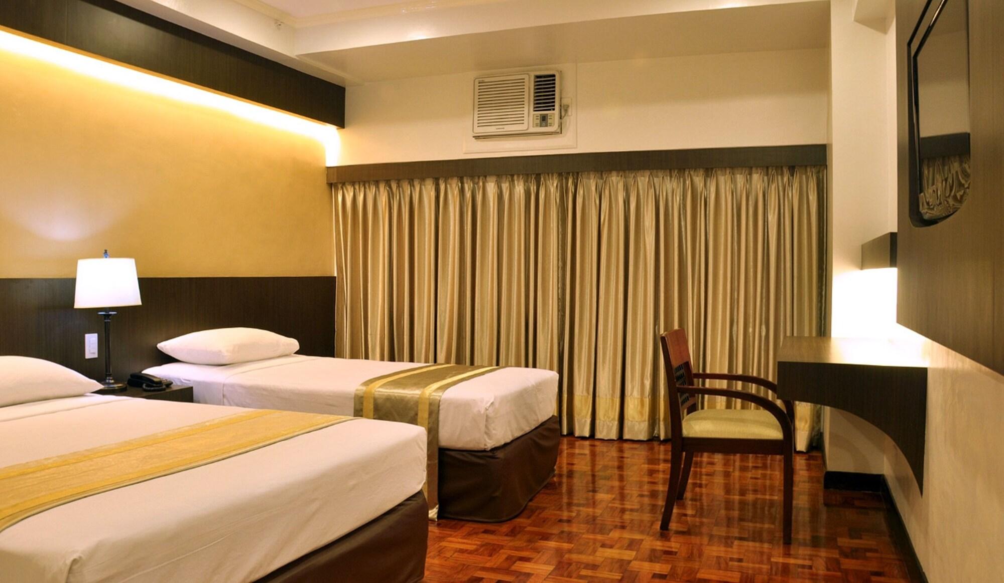 Richville Hotel Mandaluyong Zewnętrze zdjęcie