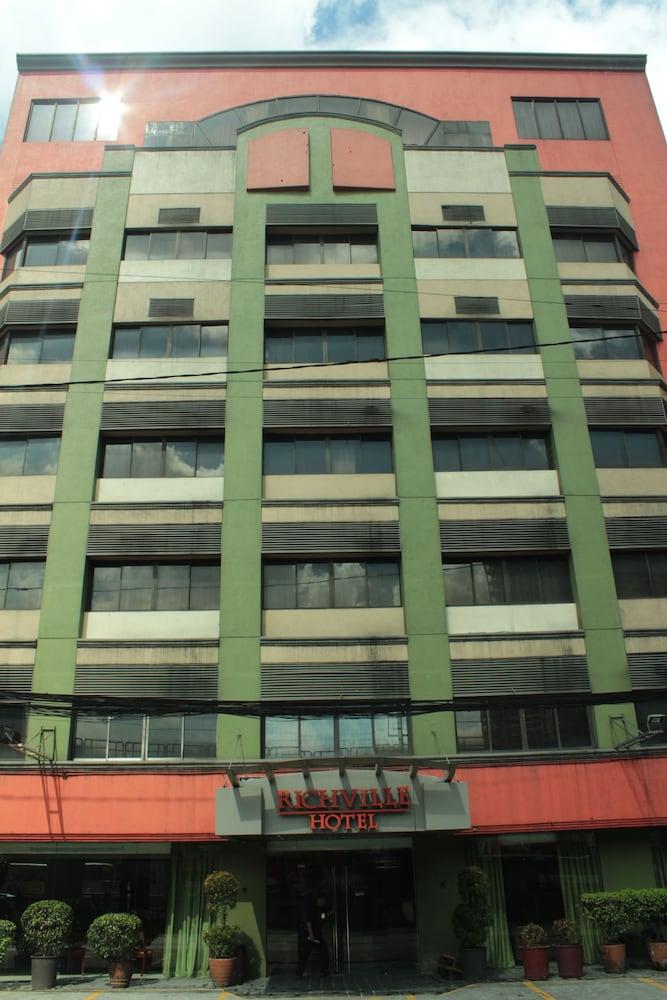 Richville Hotel Mandaluyong Zewnętrze zdjęcie