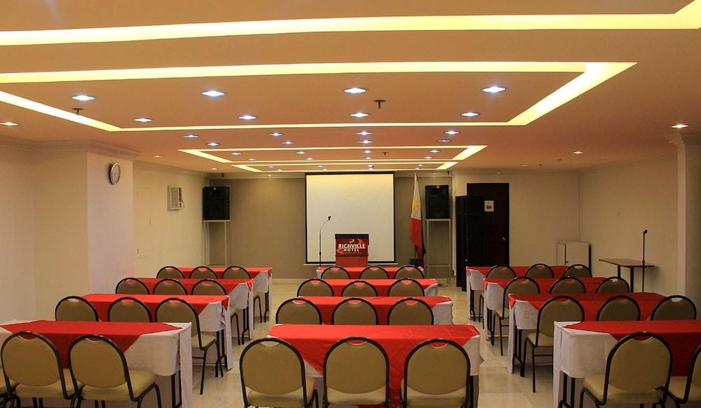 Richville Hotel Mandaluyong Zewnętrze zdjęcie