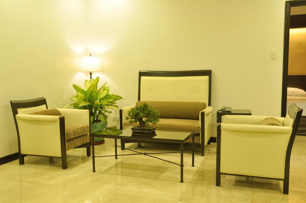 Richville Hotel Mandaluyong Zewnętrze zdjęcie