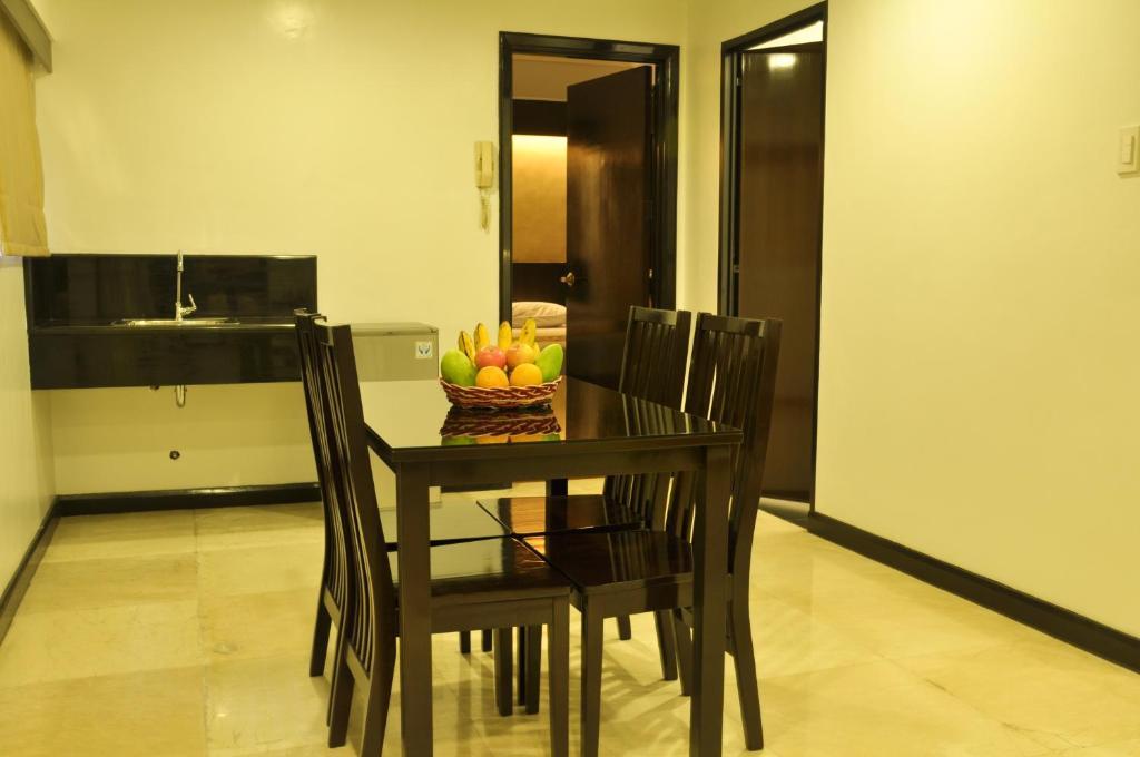 Richville Hotel Mandaluyong Zewnętrze zdjęcie