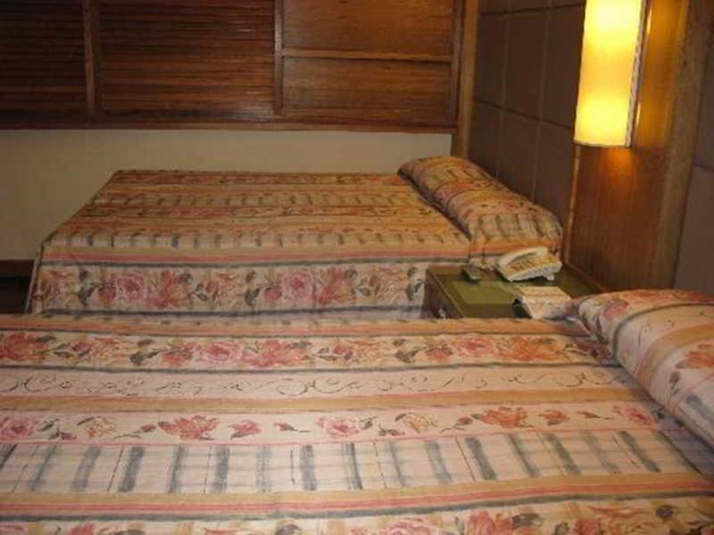 Richville Hotel Mandaluyong Zewnętrze zdjęcie